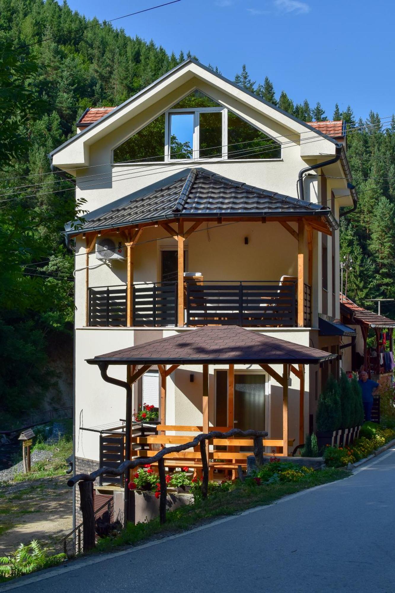 Stiv Apartmani Lukovo Ngoại thất bức ảnh