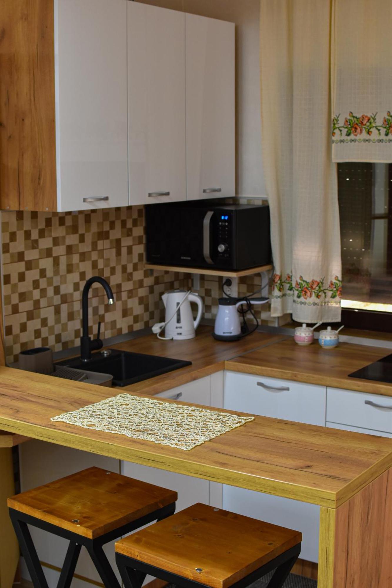 Stiv Apartmani Lukovo Ngoại thất bức ảnh