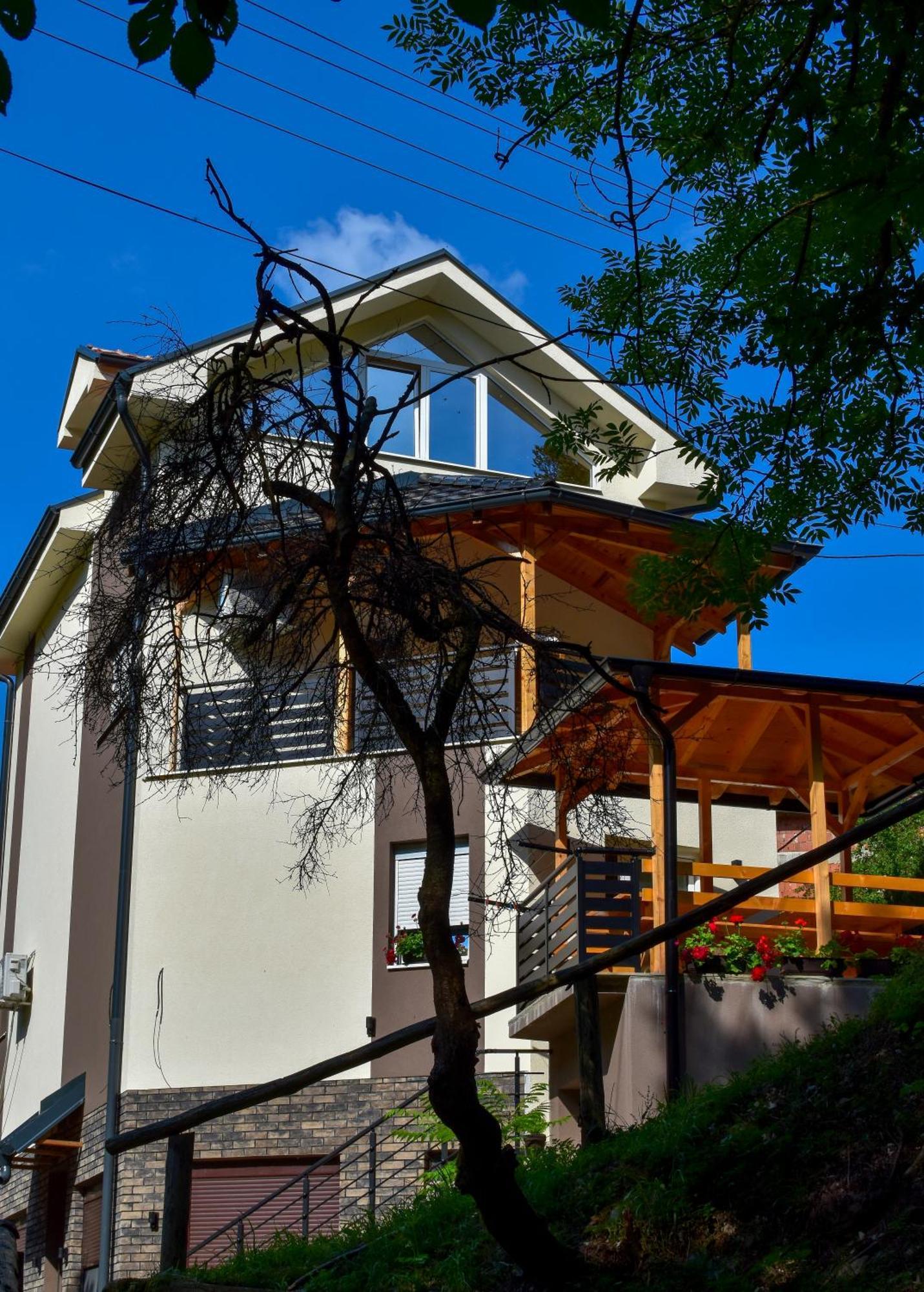 Stiv Apartmani Lukovo Ngoại thất bức ảnh